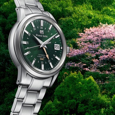 Grand Seiko Elegance mechanical watch with manual winding green dial steel bracelet 39,5 mm SBGJ251G