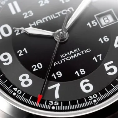 Montre Hamilton Khaki Field cadran noir bracelet cuir brun 42 mm H70555533