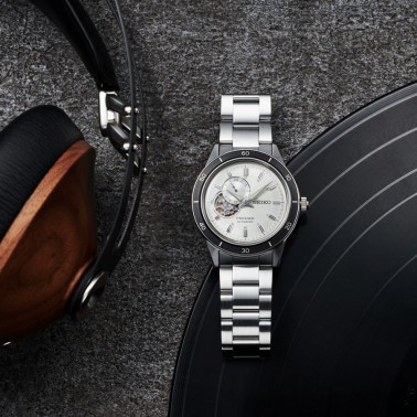 Montre Seiko Presage Style 60s Cœur ouvert automatique cadran blanc bracelet acier 40,8 mm SSA423J1