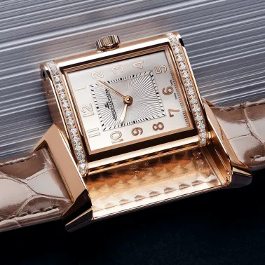 Montre Jaeger-LeCoultre Reverso Classic Duetto Or rose automatique lunette sertie cadran argenté bracelet cuir brun 40 x 24,4 mm