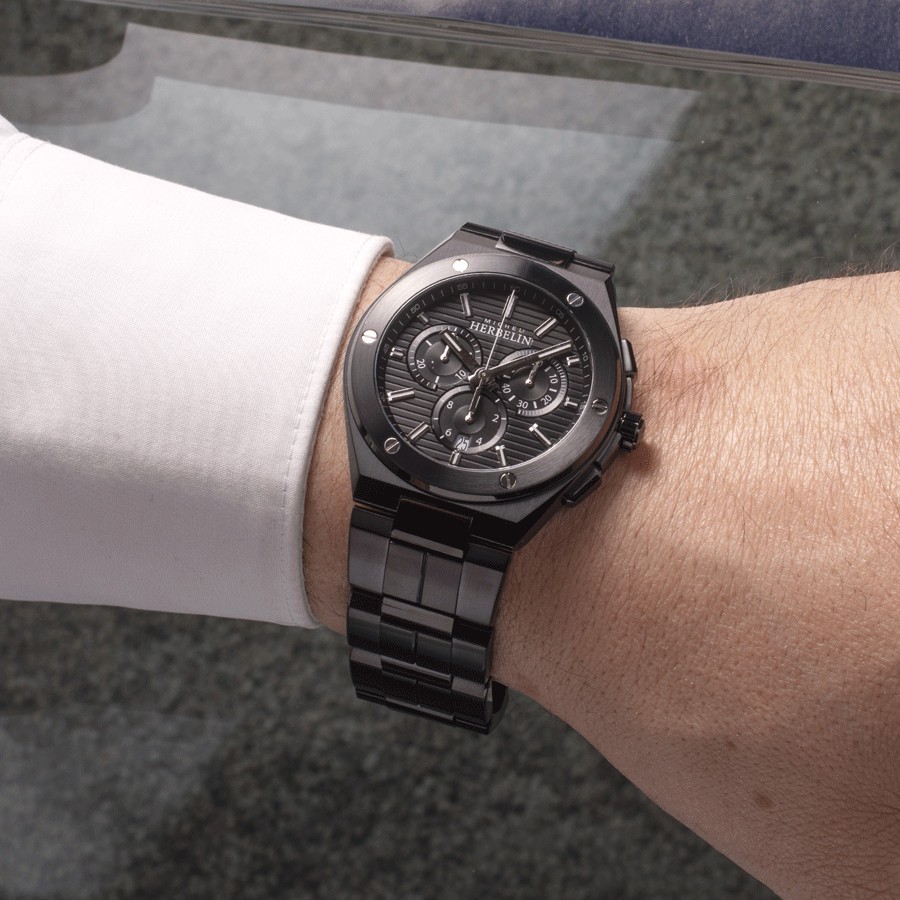 Montre Michel Herbelin Cap Camarat quartz cadran noir bracelet acier 42 mm 37645/BN14