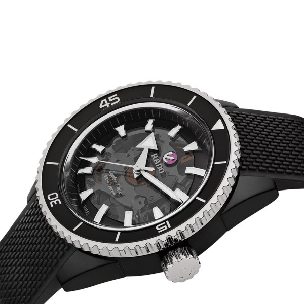 Montre Rado Captain Cook High Tech Ceramic automatique cadran noir bracelet caoutchouc noir 43 mm R32127156