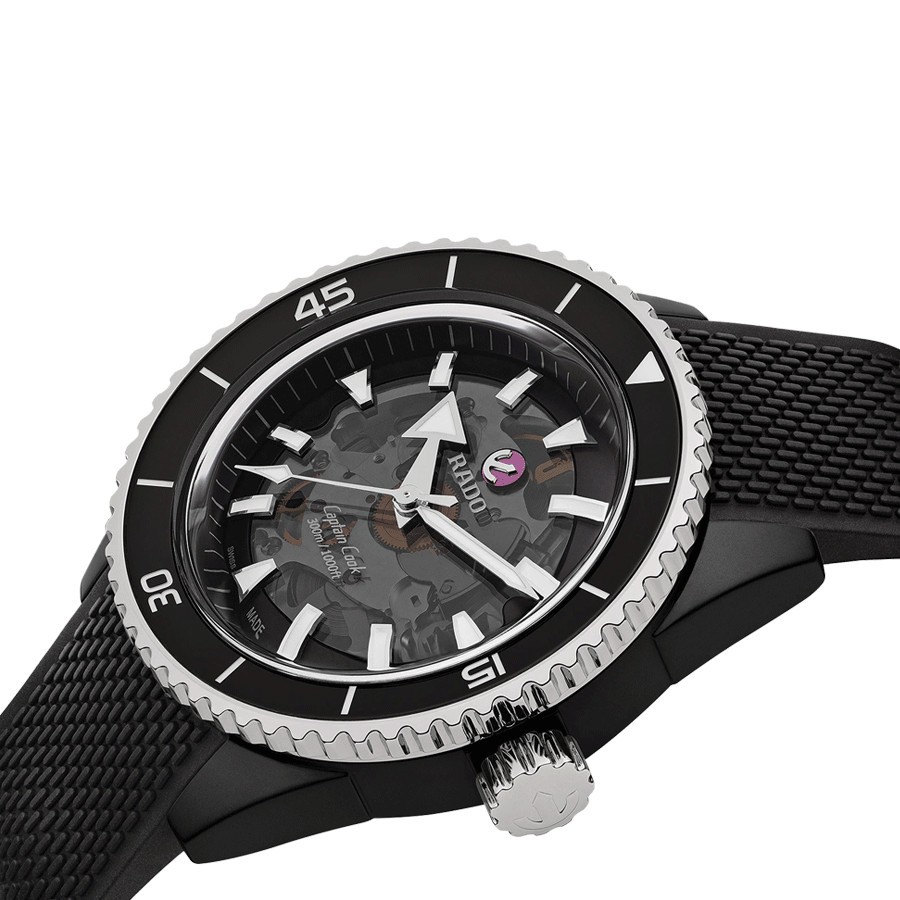 Montre Rado Captain Cook High Tech Ceramic automatique cadran noir bracelet caoutchouc noir 43 mm R32127156