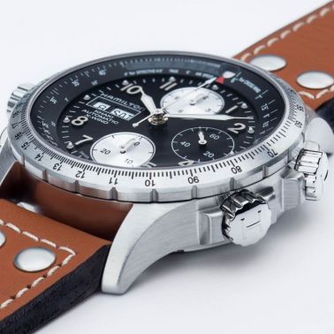 Montre Hamilton Khaki Aviation X-Wind cadran noir bracelet cuir marron 44 mm