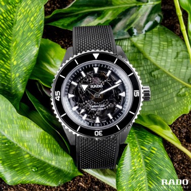 Montre Rado Captain Cook High Tech Ceramic automatique cadran noir bracelet caoutchouc noir 43 mm R32127156