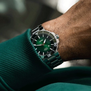 Montre Oris Aquis Date Calibre 400 automatique cadran vert bracelet acier 41,5 mm 01 400 7769 4157-07 8 22 09PEB