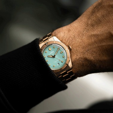 Montre Oris Divers Sixty-Five Bronze automatique cadran vert bracelet cuir marron 38 mm 01 733 7771 3157-07 5 19 04BR
