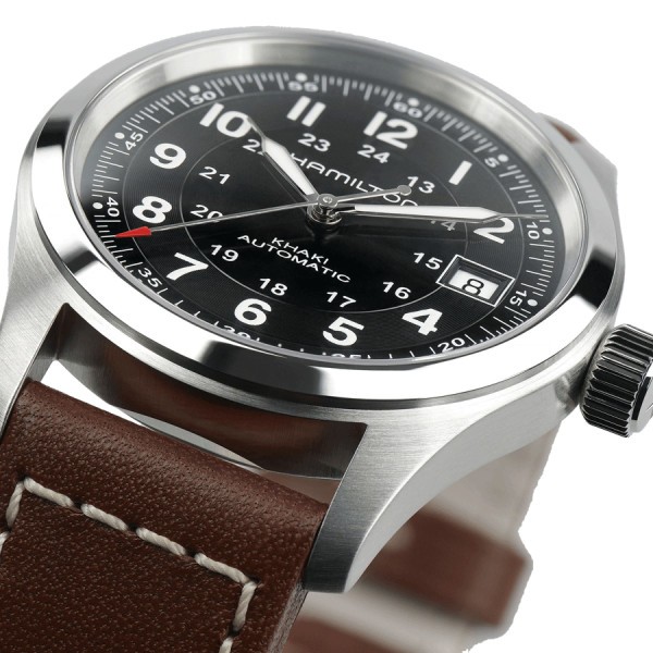 Montre Hamilton Khaki Field cadran noir bracelet cuir brun 38 mm