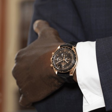310.63.42.50.01.001 Montre Omega Speedmaster Moonwatch Professional Chronographe Co-Axial Master Chronometer or rose Sedna brace