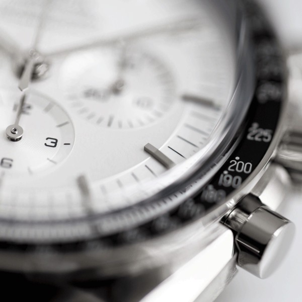 Omega Speedmaster Moonwatch Professional Chronograph Co-Axial Master Chronometer Canopus gold leather strap 42 mm