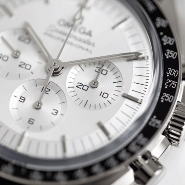 Omega Speedmaster Moonwatch Professional Chronograph Co-Axial Master Chronometer Canopus gold leather strap 42 mm