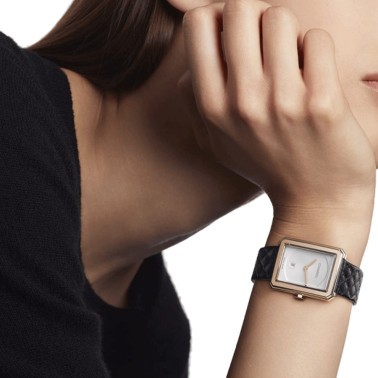 BOY-FRIEND watch Moyen Modèle Gold Beige quartz dial opaline calf leather strap 34,6 x 26,7 mm H6588