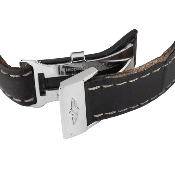 Montre Breitling Navitimer 1884 auto chrono cadran noir bracelet cuir noir