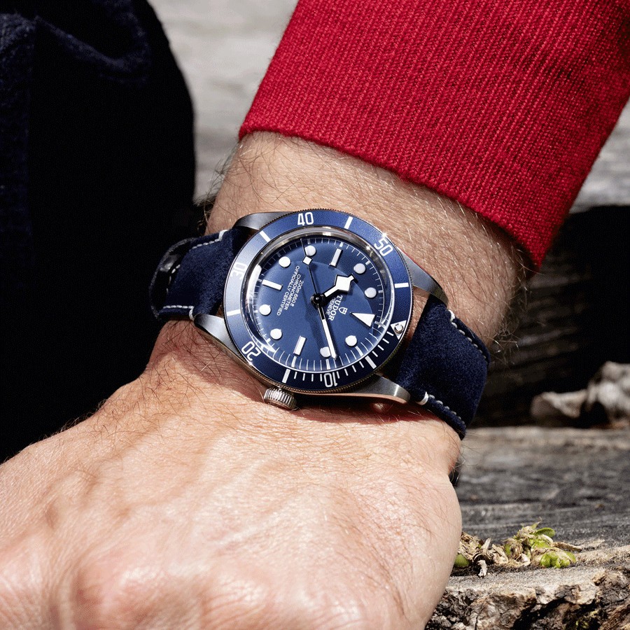 Montre Tudor Black Bay Fifty-Eight automatique cadran bleu bracelet cuir bleu 39 mm M79030B-0002