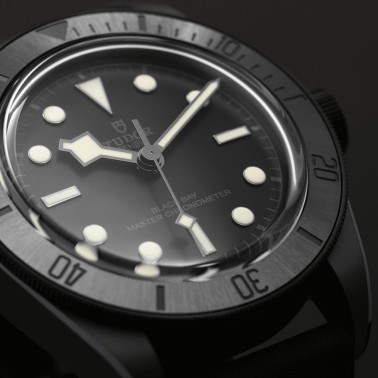 Montre Tudor Black Bay Ceramic automatique cadran noir bracelet cuir et caoutchouc noir 41 mm M79210CNU-0001