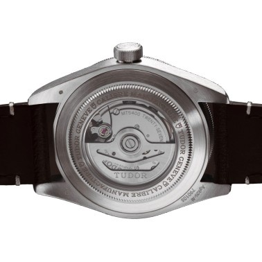 Montre Tudor Black Bay Fifty-Eight 925 automatique cadran taupe bracelet tissu taupe 39 mm M79010SG-0002