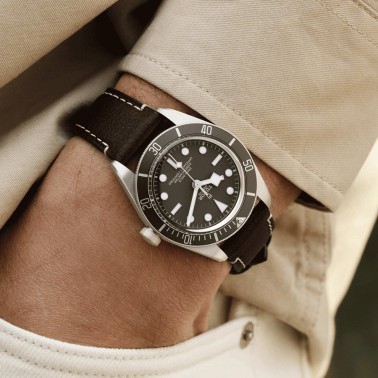 Montre Tudor Black Bay Fifty-Eight 925 automatique cadran taupe bracelet cuir marron 39 mm M79010SG-0001