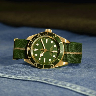 Montre Tudor Black Bay Fifty-Eight Or Jaune automatique cadran vert bracelet cuir croco marron 39 mm M79018V-0001
