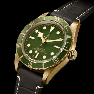 Montre Tudor Black Bay Fifty-Eight Or Jaune automatique cadran vert bracelet cuir croco marron 39 mm M79018V-0001