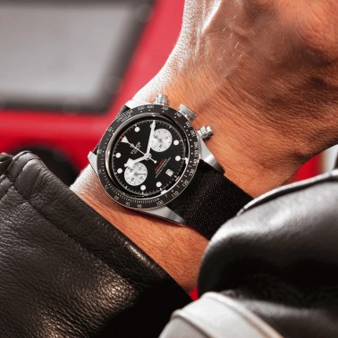 Montre Tudor Black Bay Chrono automatique cadran noir bracelet tissu noir 41 mm M79360N-0007