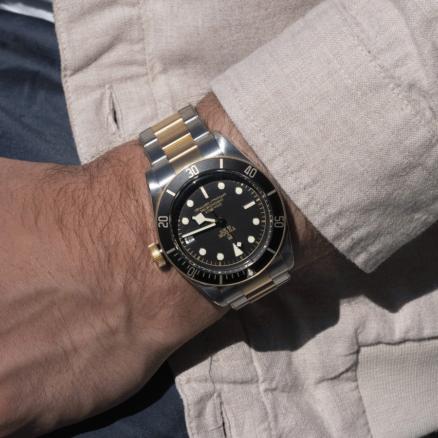 Montre Tudor Black Bay S&G automatique cadran noir bracelet acier et or jaune 41 mm M79733N-0008