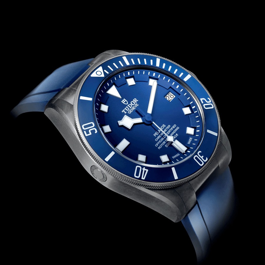 Montre Tudor Pelagos automatique version droitier cadran bleu bracelet titane 42 mm M25600TB-0001