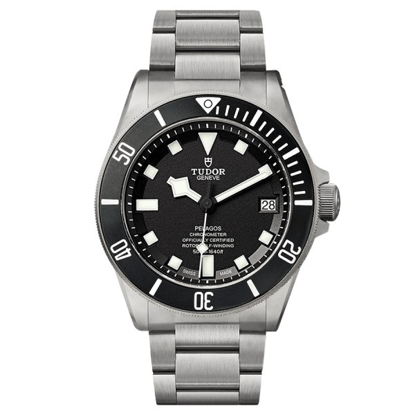 Montre Tudor Pelagos automatique version droitier cadran noir bracelet titane 42 mm M25600TN-0001