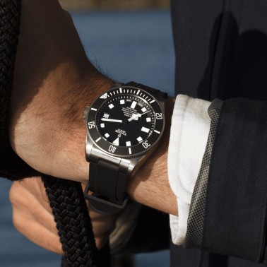 Montre Tudor Pelagos automatique version droitier cadran noir bracelet titane 42 mm M25600TN-0001