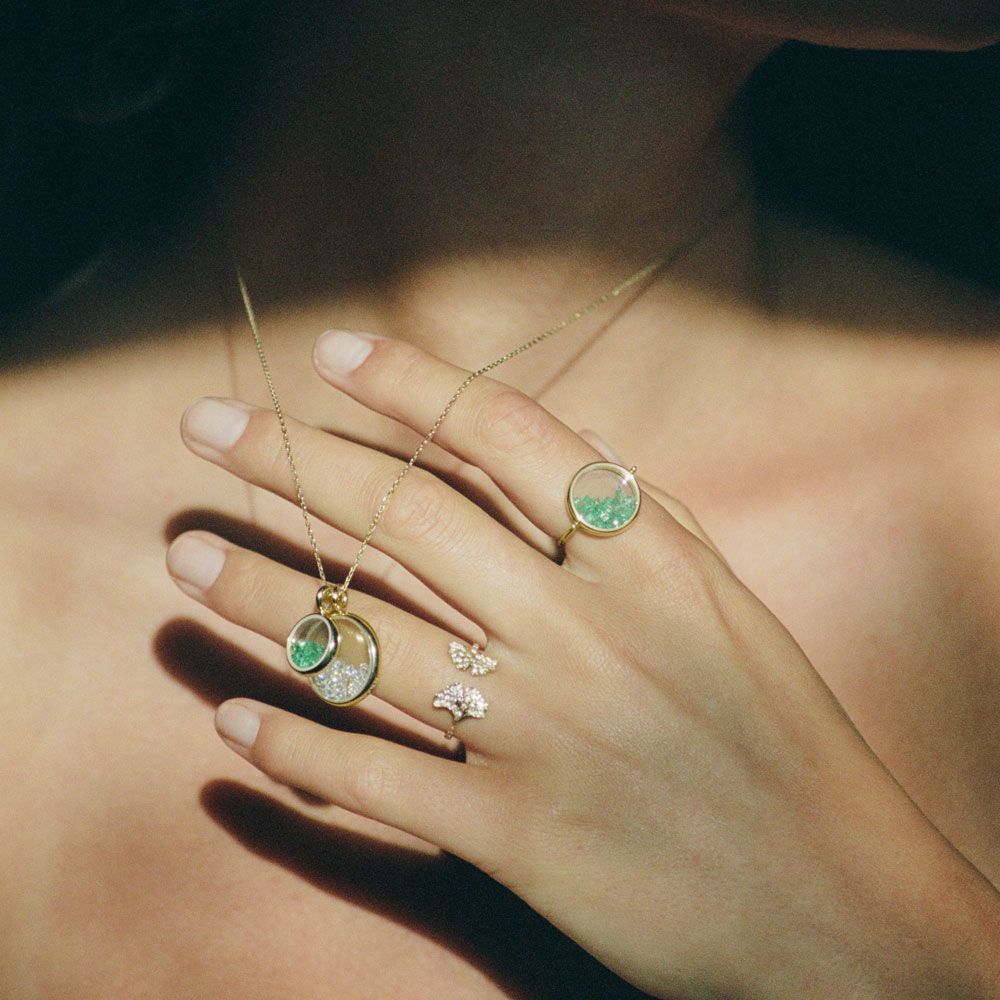 Pendentif Aurélie Bidermann Chivor Mini Modèle en or jaune et émeraudes - CHISA00EM