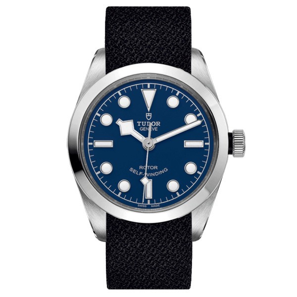 Montre Tudor Black Bay 36 automatique cadran bleu bracelet tissu noir 36 mm M79500-0011