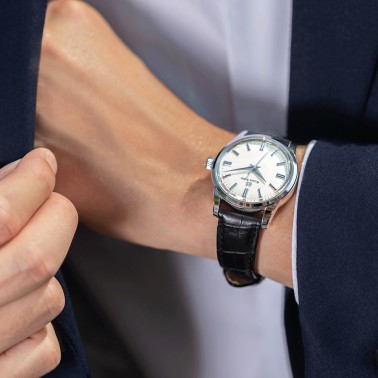 Montre Grand Seiko Elegance mécanique cadran ivoire bracelet cuir crocodile noir 37,3 mm SBGW231G