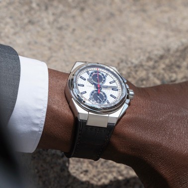 Montre IWC Ingenieur automatique cadran blanc bracelet cuir noir 45 mm