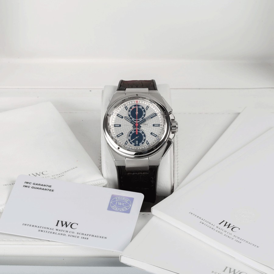 Montre IWC Ingenieur automatique cadran blanc bracelet cuir noir 45 mm