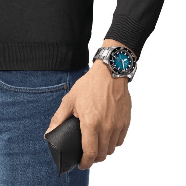 Montre Tissot Seastar 2000 Professional Powermatic 80 cadran bleu clair bracelet acier 46 mm