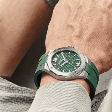 Watch Baume et Mercier Riviera automatic green dial green rubber strap 42 mm