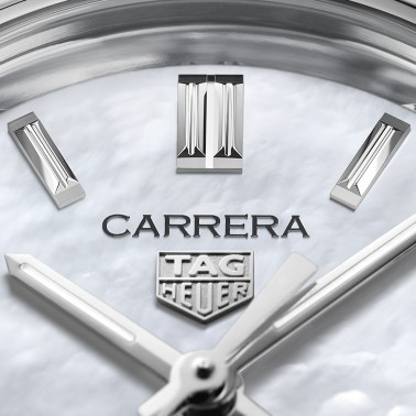 Montre Tag Heuer Ladies Carrera Calibre 9 automatique cadran nacre blanche bracelet acier 29 mm