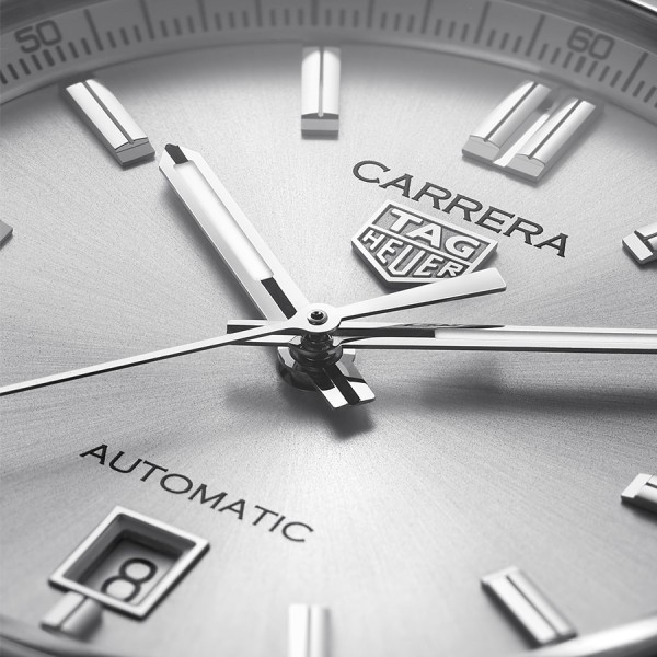 Montre Tag Heuer Carrera Calibre 5 automatique cadran argent bracelet acier 39 mm WBN2111.BA0639