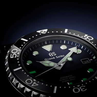 Montre Grand Seiko Sport automatique Hi-Beat 36000 titane cadran noir bracelet acier 44 mm SBGH289G