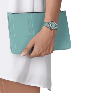 Montre Tissot T-Classic Carson Premium Lady Moonphase quartz cadran bleu bracelet cuir bleu 32 mm T122.223.16.353.00