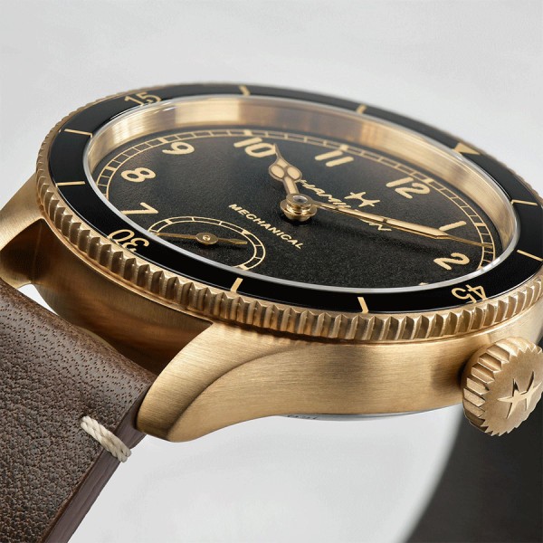 Montre Hamilton Pilot Pioneer Petite Seconde Mechanical bronze mécanique cadran noir bracelet cuir marron 43 mm