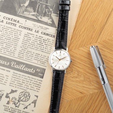 Zenith Defy Classic carbon watch skeleton dial black leather strap 41 mm