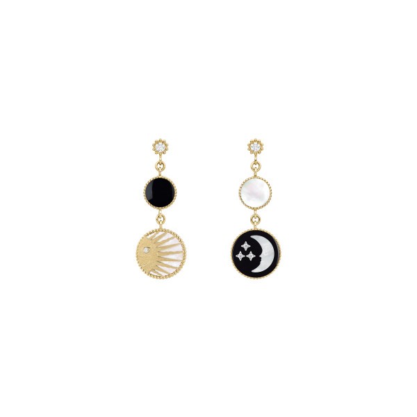 Boucles d'oreilles Dior Rose des Vents et Rose Céleste en or jaune, diamants, nacre et onyx JSAM95013_0000