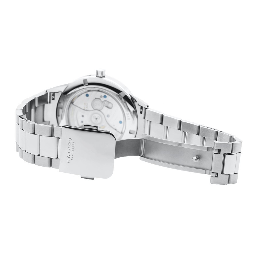 Montre Nomos Club Sport Neomatik 42 date automatique cadran bleu bracelet acier 42 mm 782