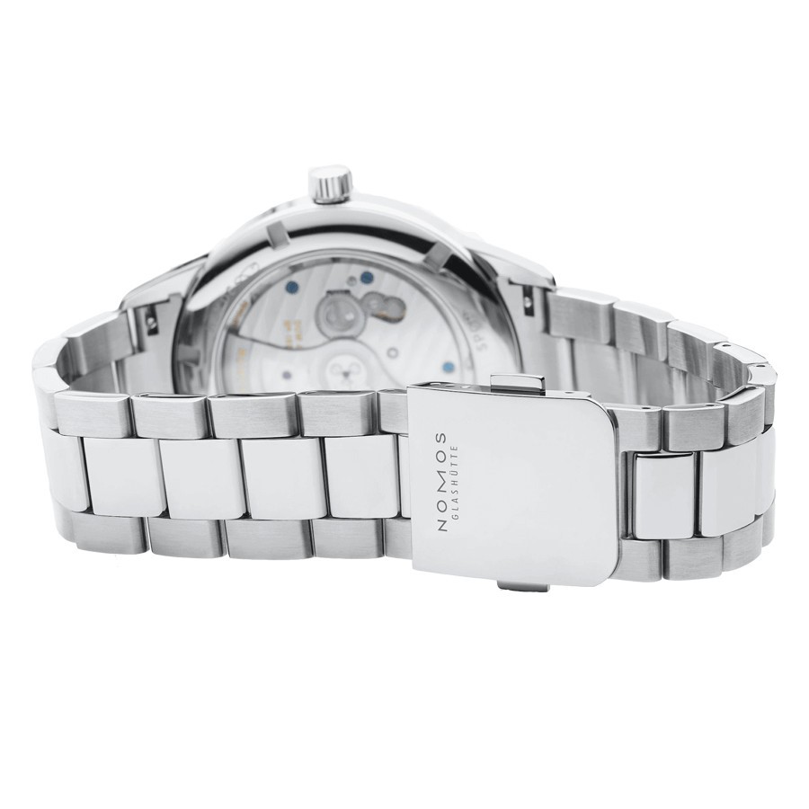 Montre Nomos Club Sport Neomatik 42 date automatique cadran bleu bracelet acier 42 mm 782
