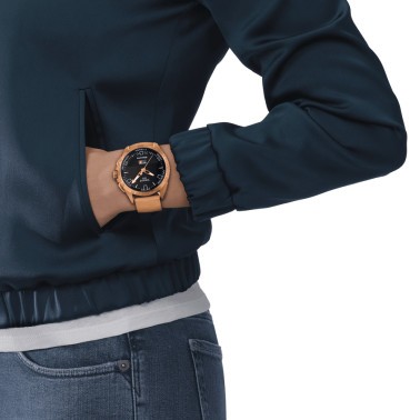 Montre Tissot T-Touch Connect Solar PVD Or Rose bracelet cuir rose 47,5 mm T121.420.46.051.00