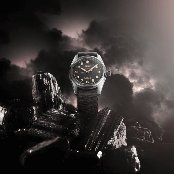 Montre Longines Spirit automatique cadran anthracite bracelet synthétique anthracite 40 mm L3.810.1.53.2