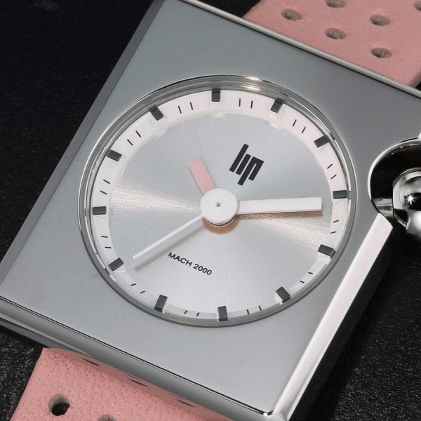 Montre Lip Mach 2000 Mini Square quartz cadran argenté bracelet cuir rose clair 30 x 28 mm 671182
