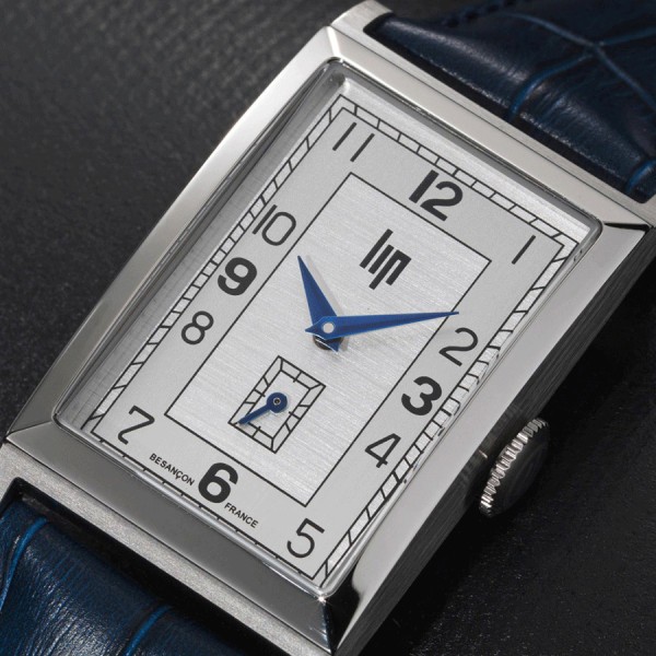 Montre Lip Churchill T24 Petite Seconde quartz cadran argenté bracelet cuir bleu 42 x 24 mm 671279