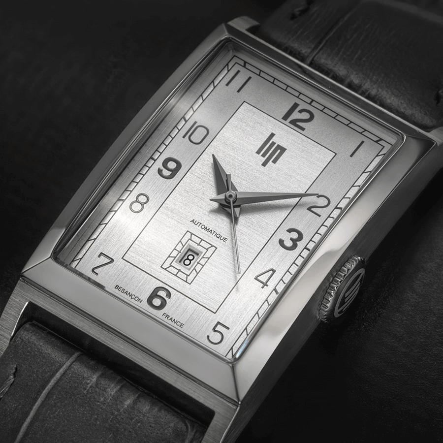 Montre Lip Churchill T26 automatique cadran argenté bracelet cuir gris 42 x 26 mm 671285