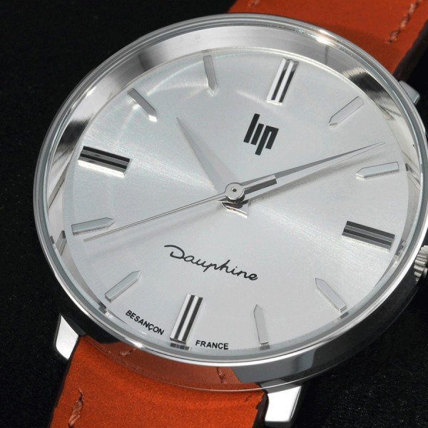 Montre Lip Dauphine quartz cadran argenté bracelet cuir marron 29 mm 671476